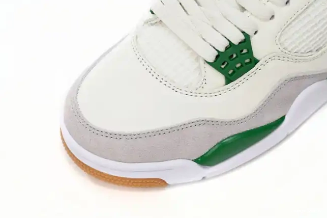 Green DR5415-103 Jordan Pine Retro SB 4 0507